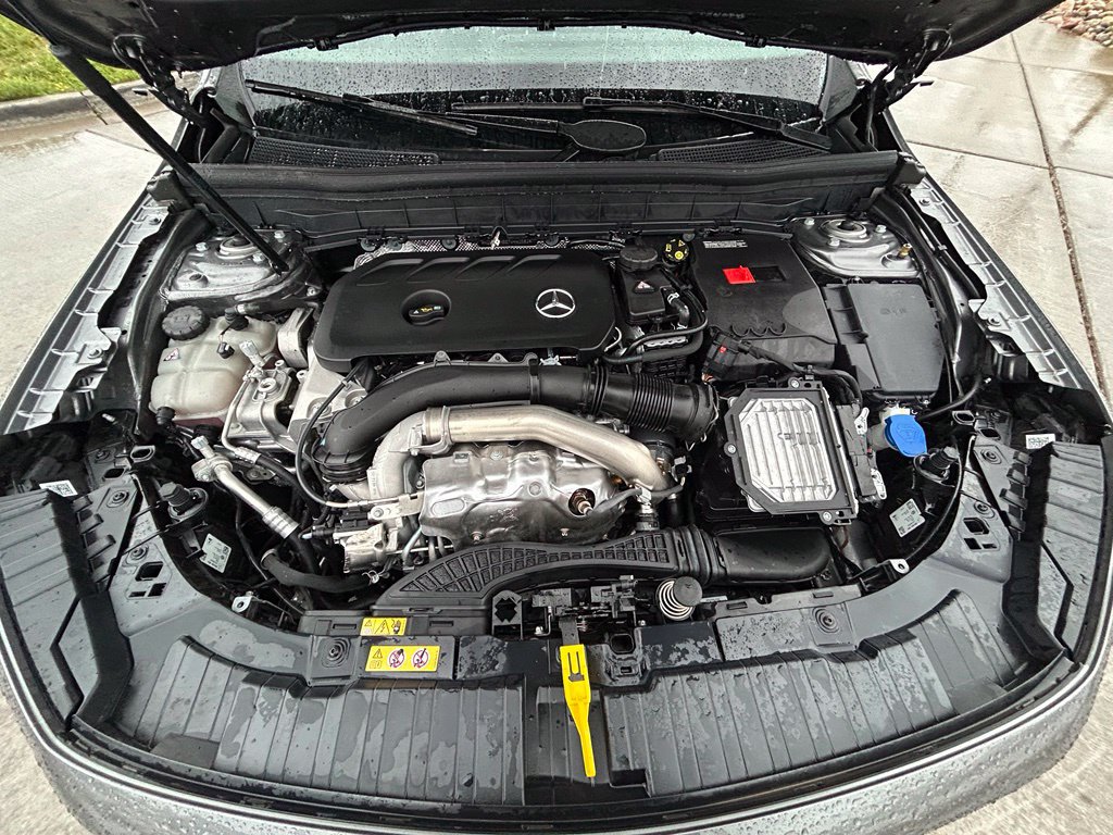 Used 2026 Mercedes-Benz GLB 250 4MATIC image 33