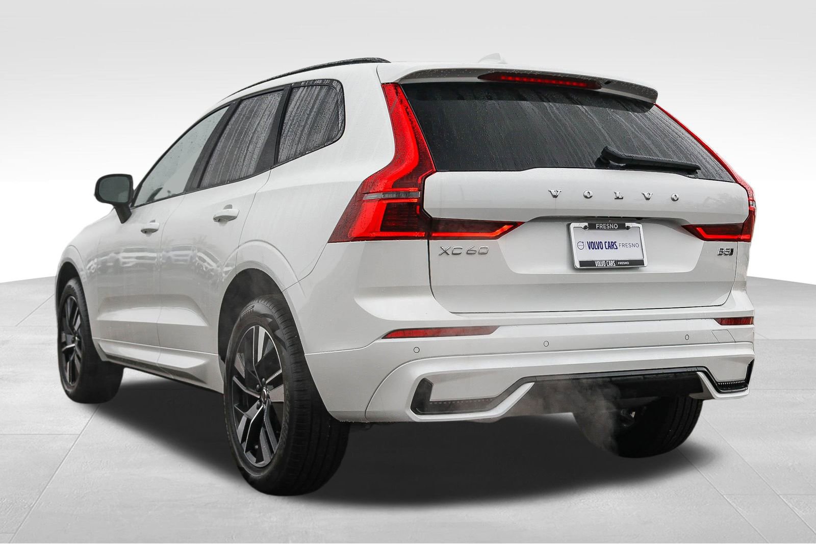 New 2026 Volvo XC60 B5 Core w/ Climate Package image 7