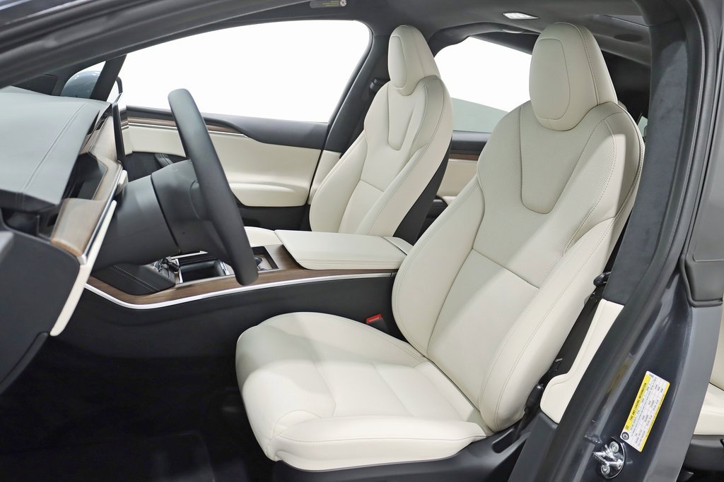 Used 2022 Tesla Model X image 27