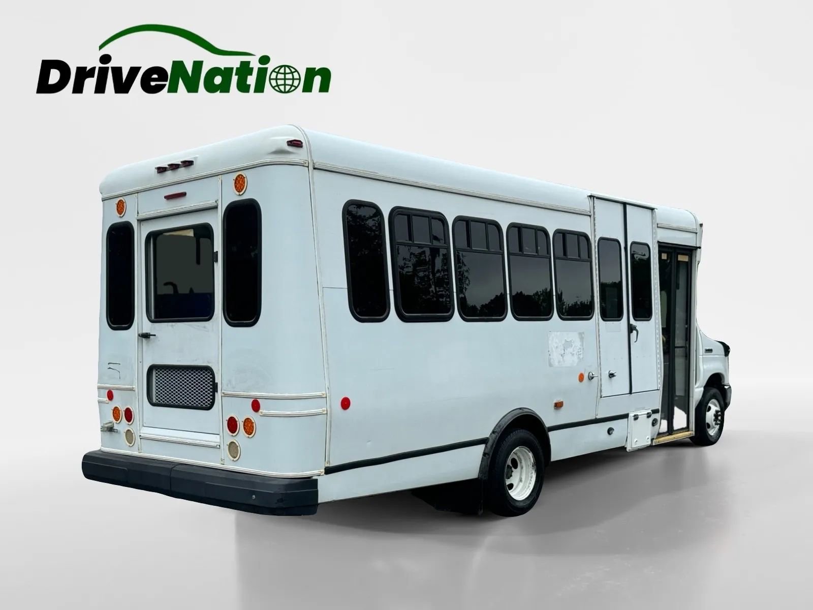 Used 2015 Ford E-450 and Econoline 450 Super Duty w/ Shuttle Bus Prep Package RWD image 4