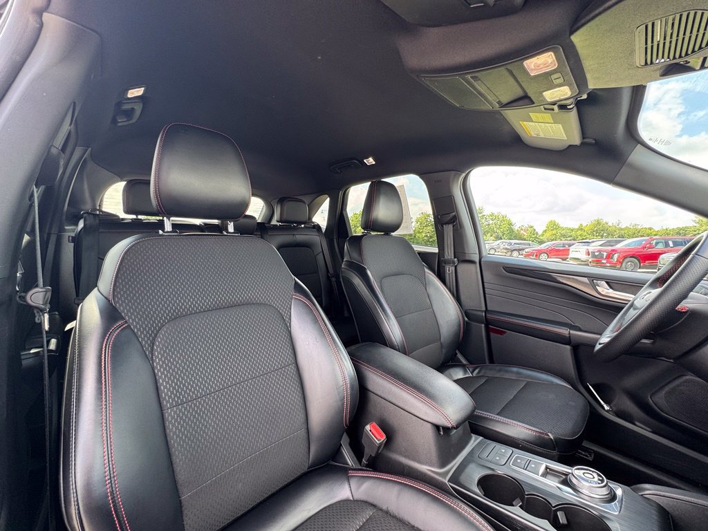 Used 2025 Ford Escape ST-Line FWD image 30