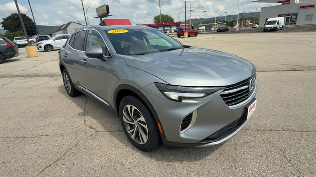 Used 2023 Buick Envision Essence image 2