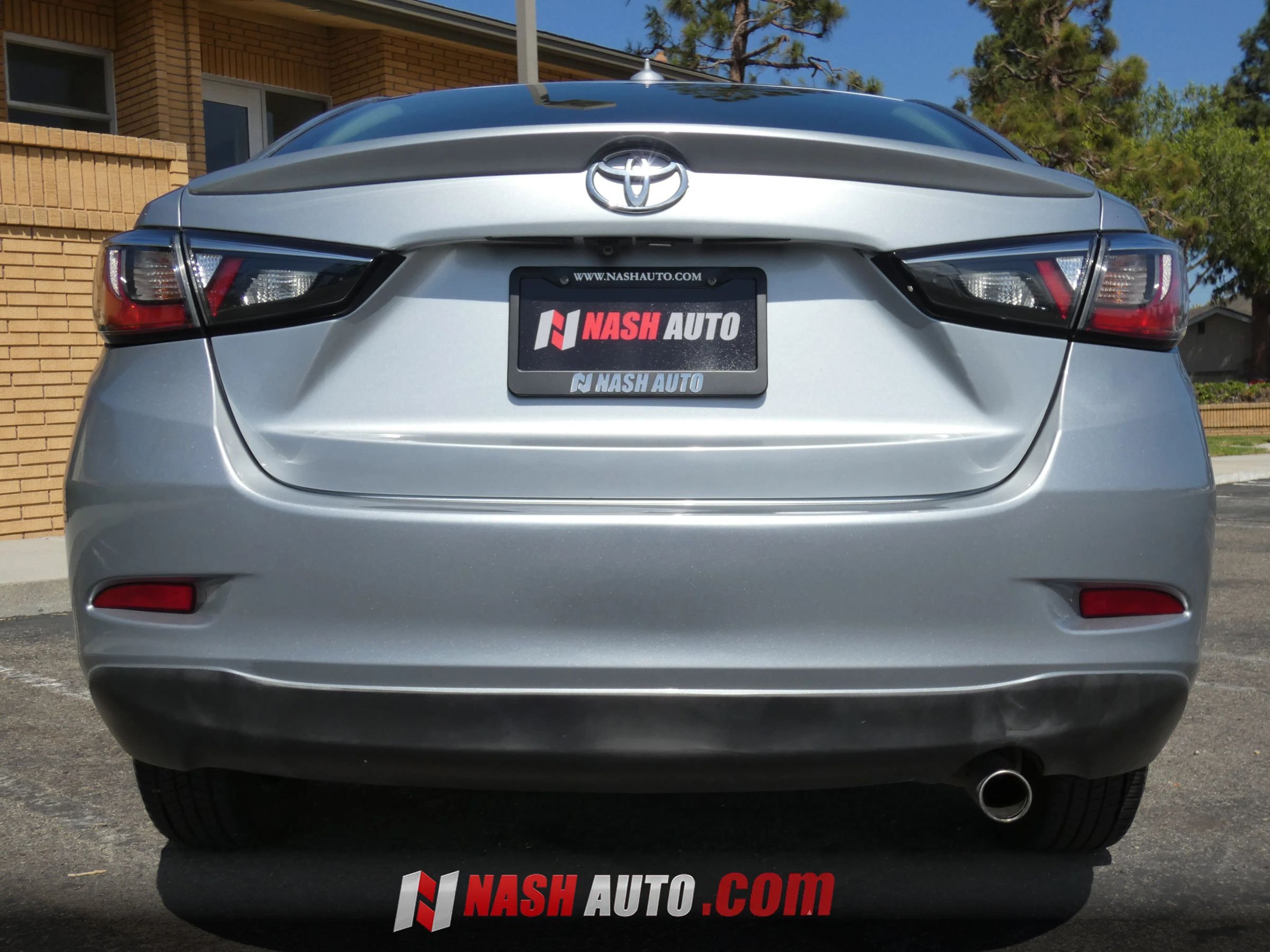Used 2019 Toyota Yaris LE FWD image 10