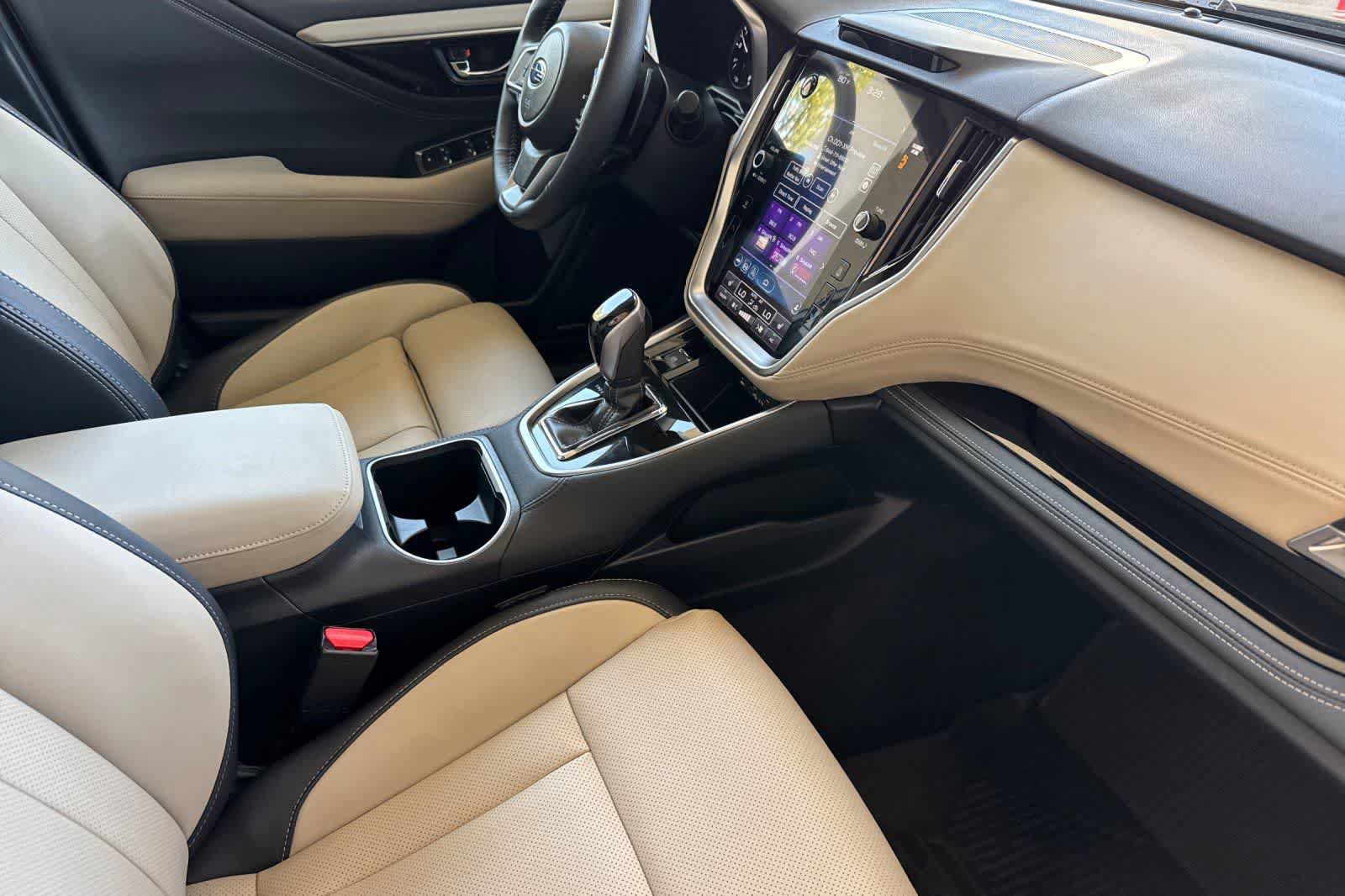 Used 2022 Subaru Outback Limited AWD/4WD image 17