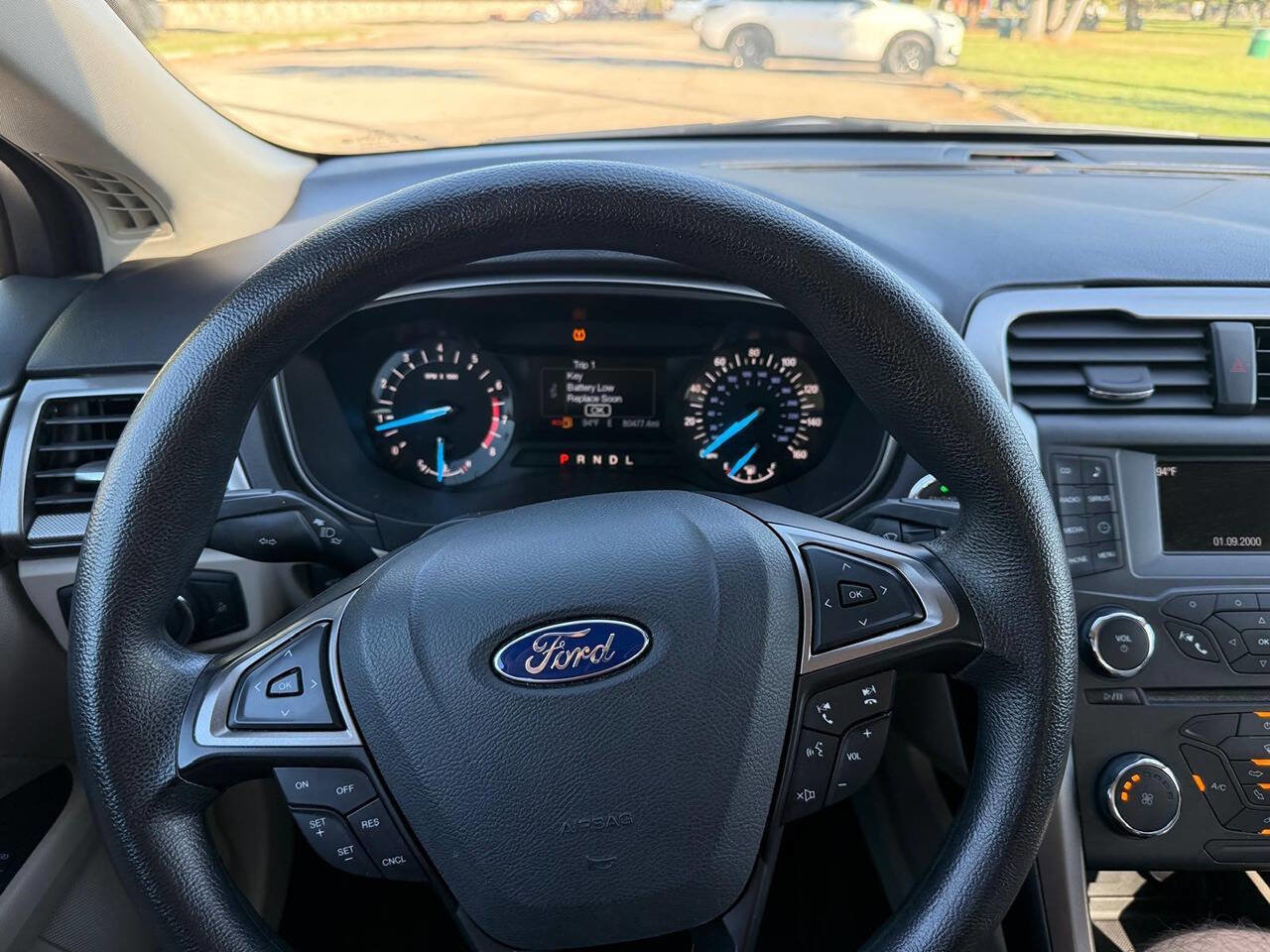 Used 2017 Ford Fusion SE image 8