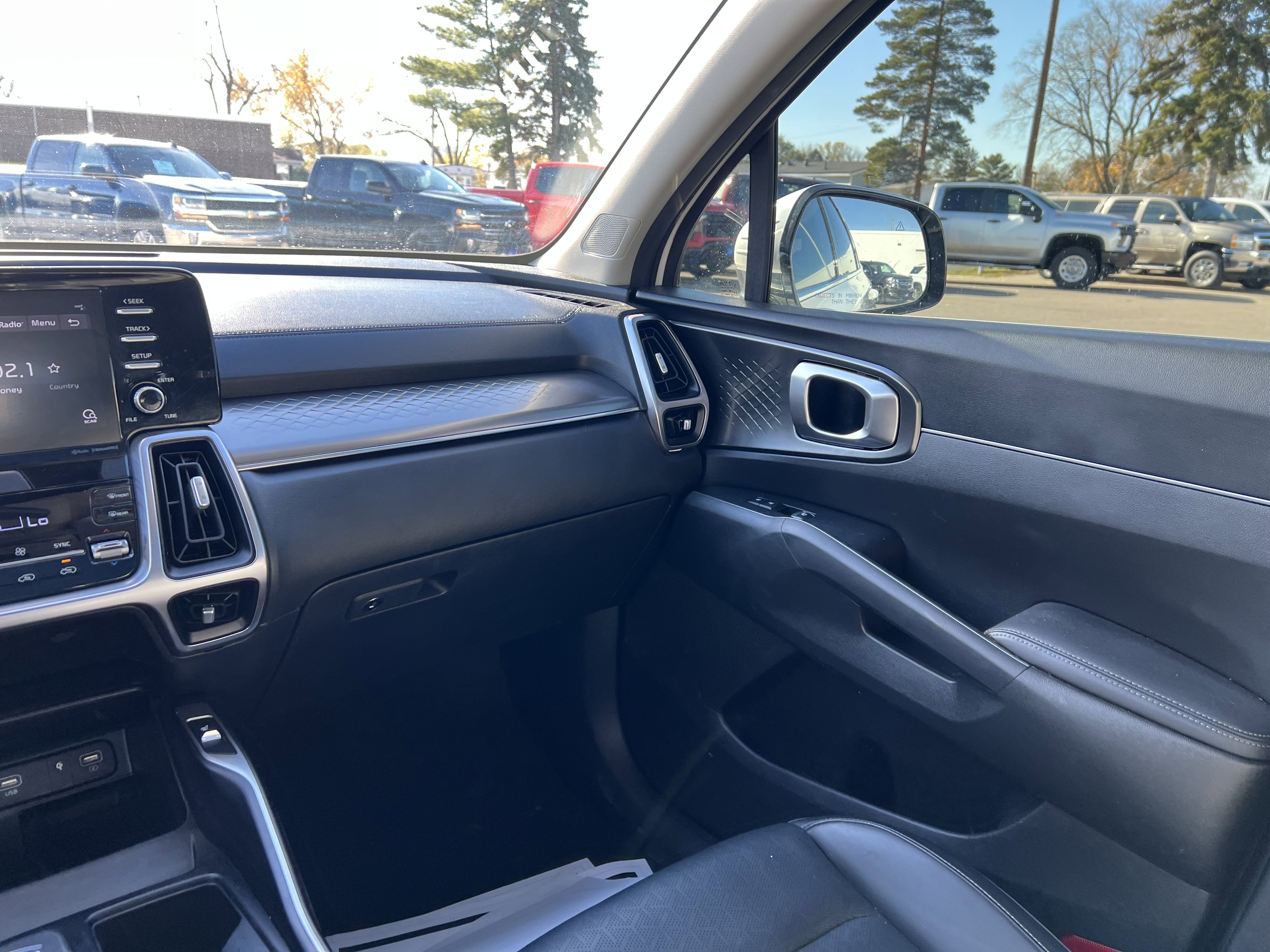 Used 2021 Kia Sorento EX image 15