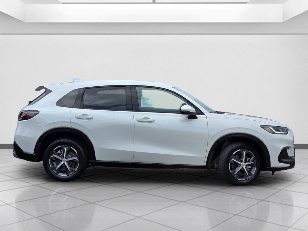 Certified 2023 Honda HR-V EX-L image 4