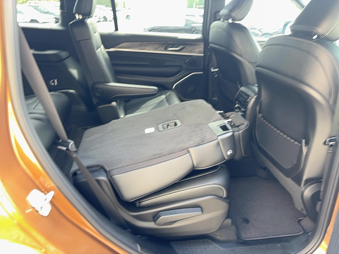 New 2027 Jeep Grand Cherokee L Limited AWD/4WD image 10