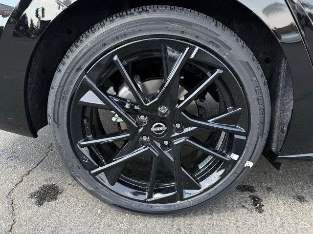 New 2025 Nissan Sentra SR w/ SR Premium Package image 9