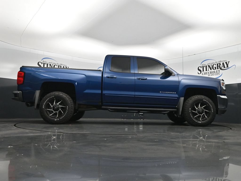 Used 2018 Chevrolet Silverado 1500 LT w/ All Star Edition AWD/4WD image 33