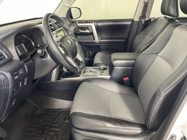 Used 2019 Toyota 4Runner SR5 Premium AWD/4WD image 2