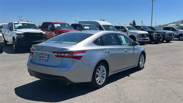 Used 2015 Toyota Avalon XLE Premium FWD image 3