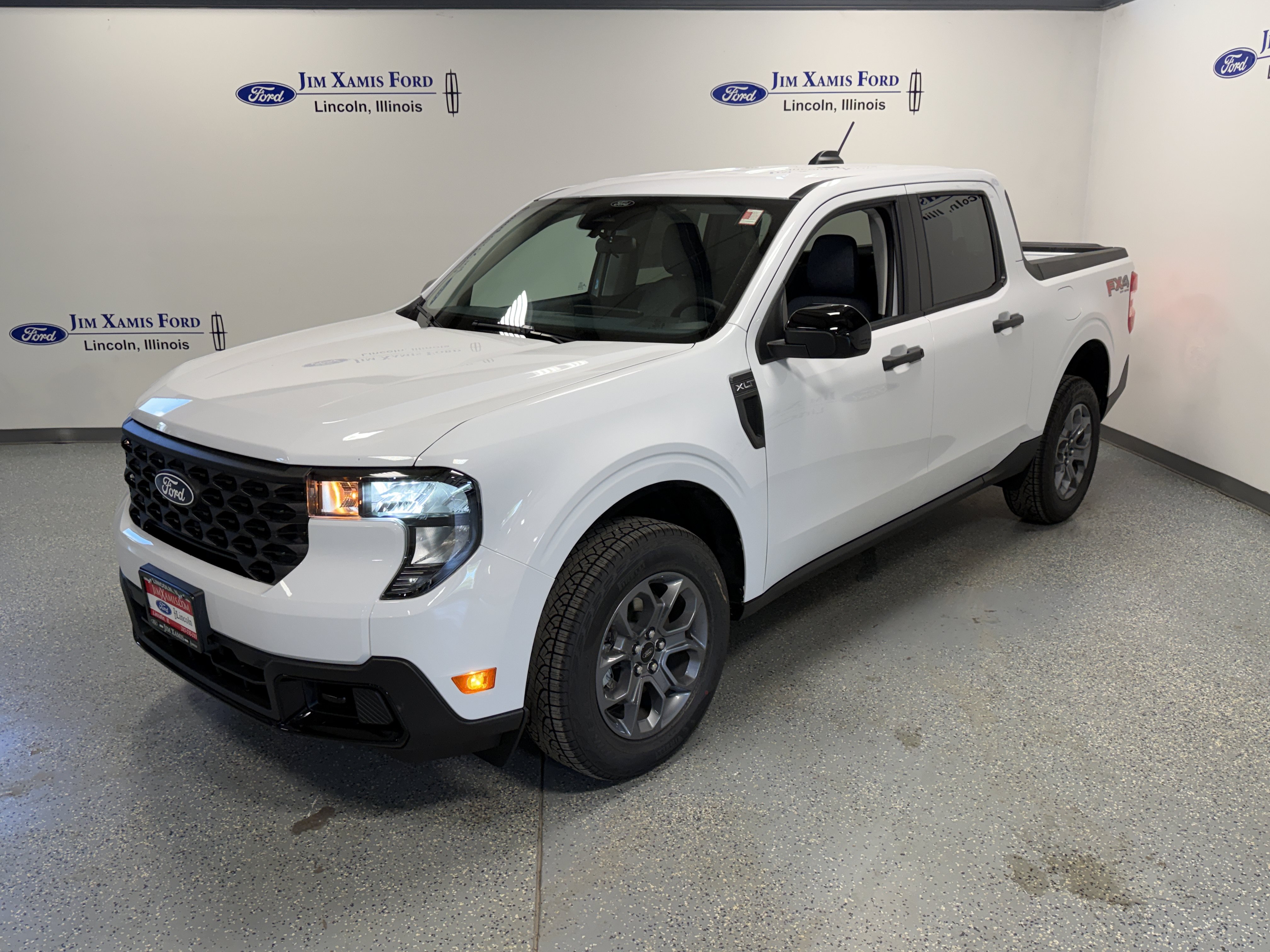 New 2026 Ford Maverick XLT w/ XLT Luxury Package AWD/4WD image 3