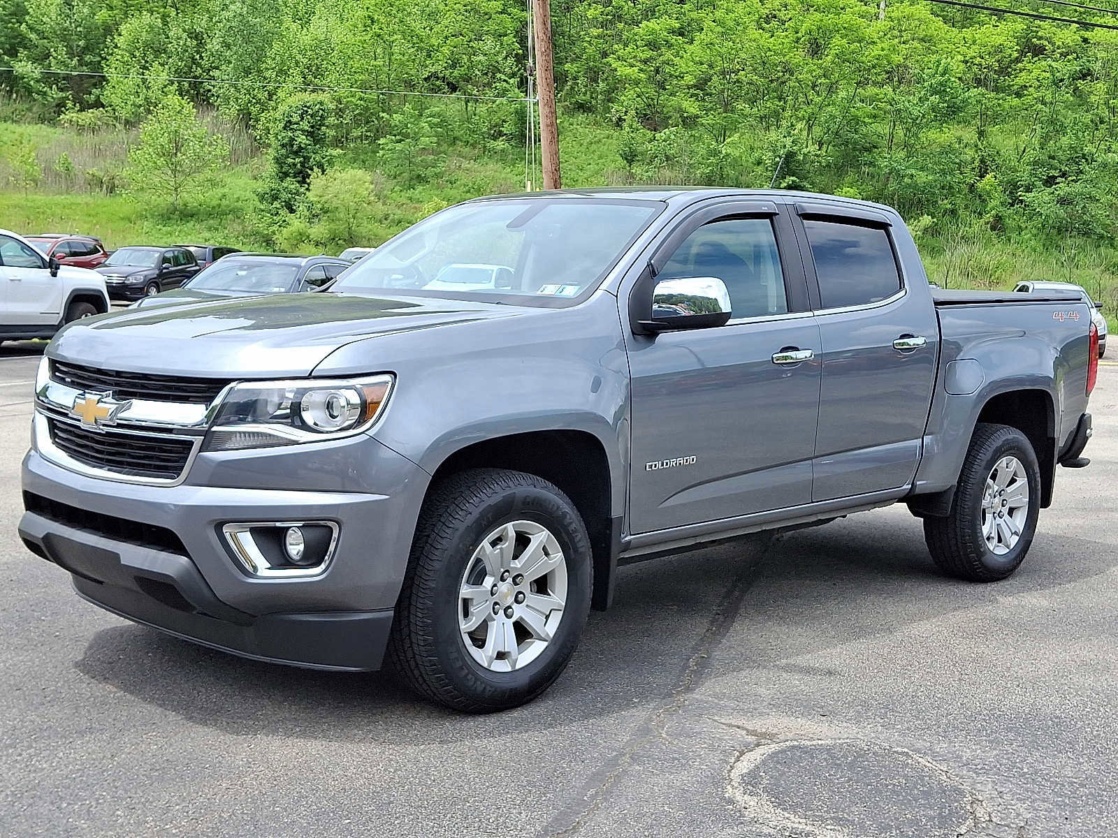 Used 2019 Chevrolet Colorado LT w/ Luxury Package, Chrome AWD/4WD image 3