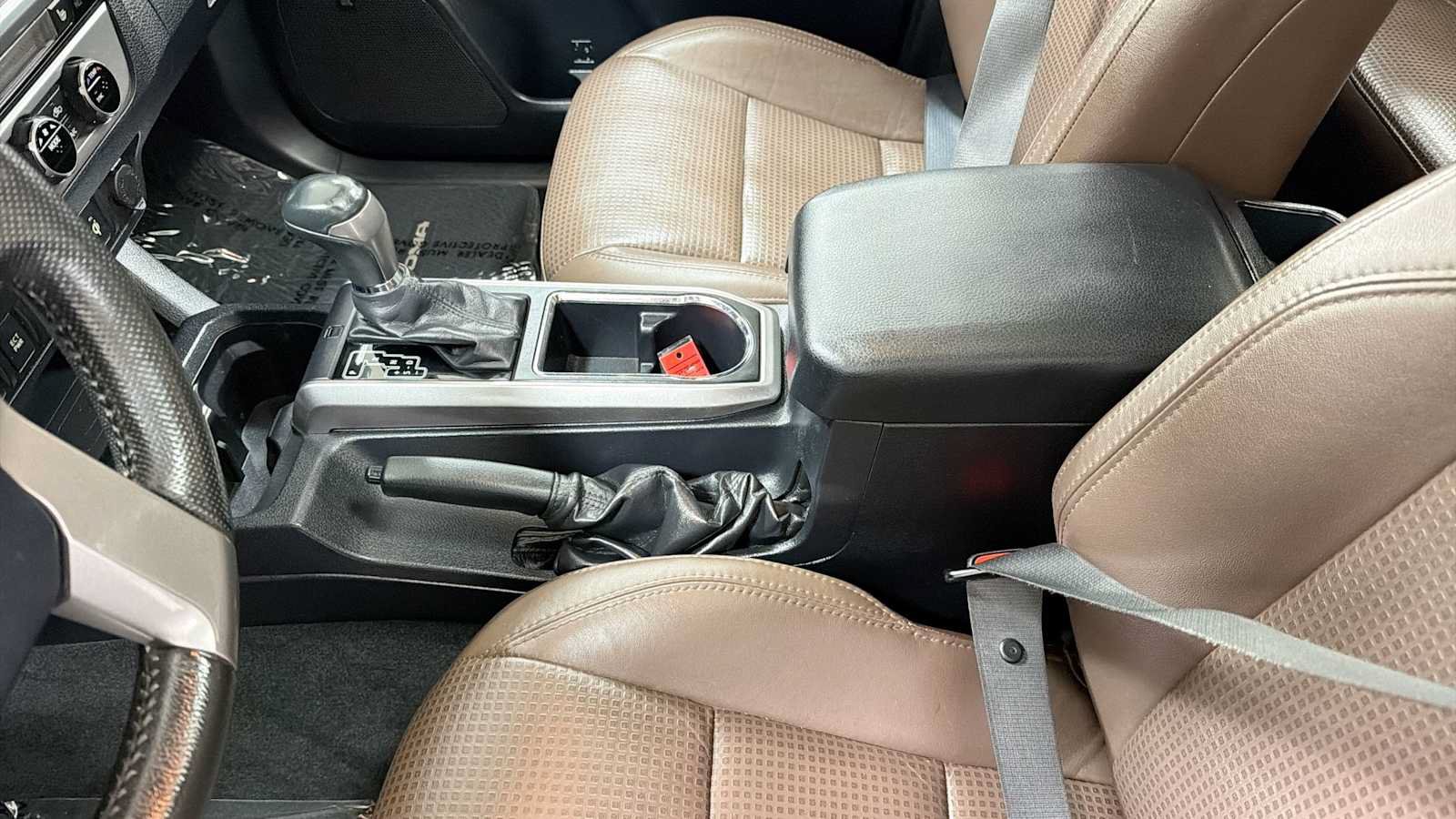 Certified 2016 Toyota Tacoma Limited w/ Towing Package AWD/4WD image 23