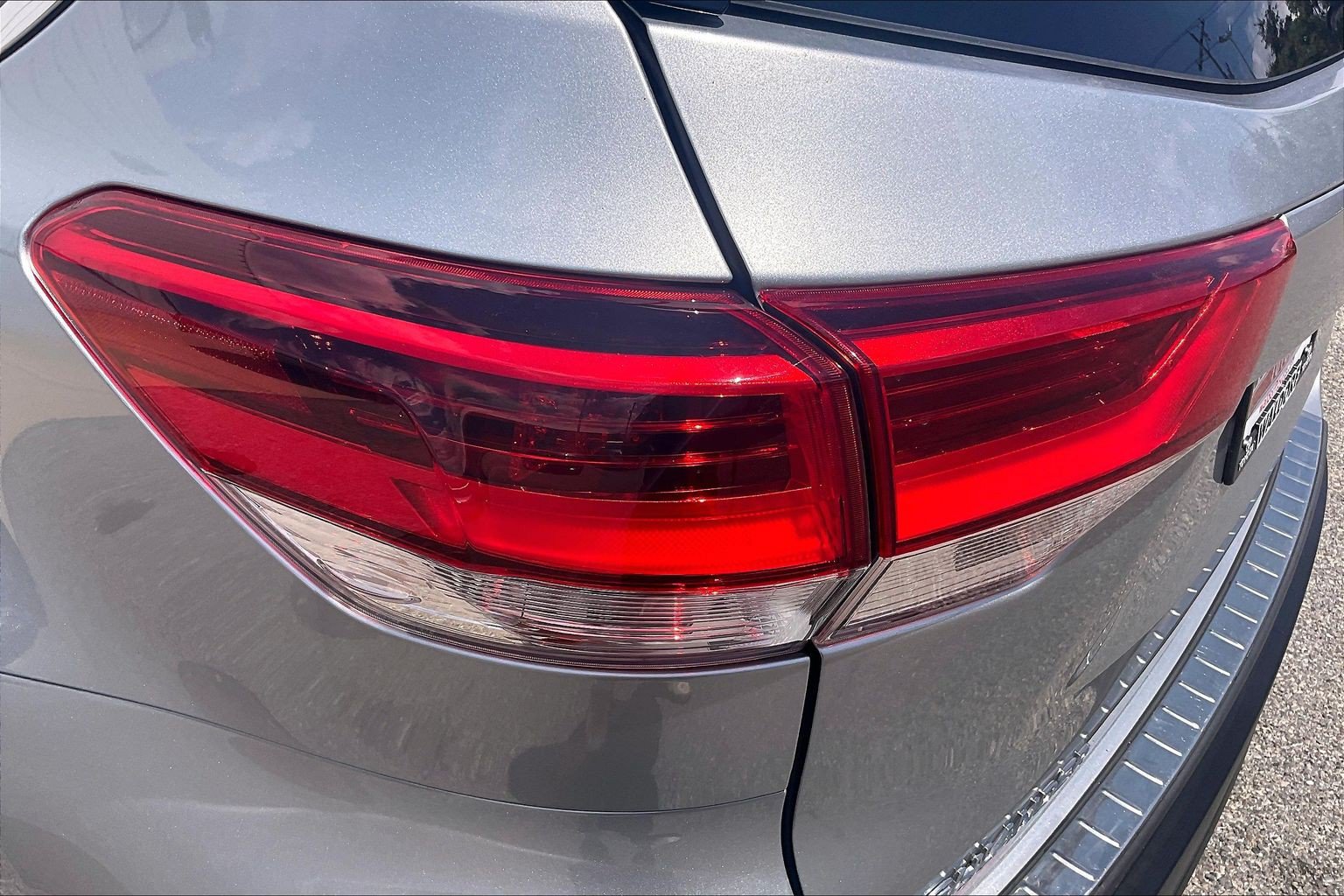 Used 2018 Toyota Highlander Limited AWD/4WD image 35