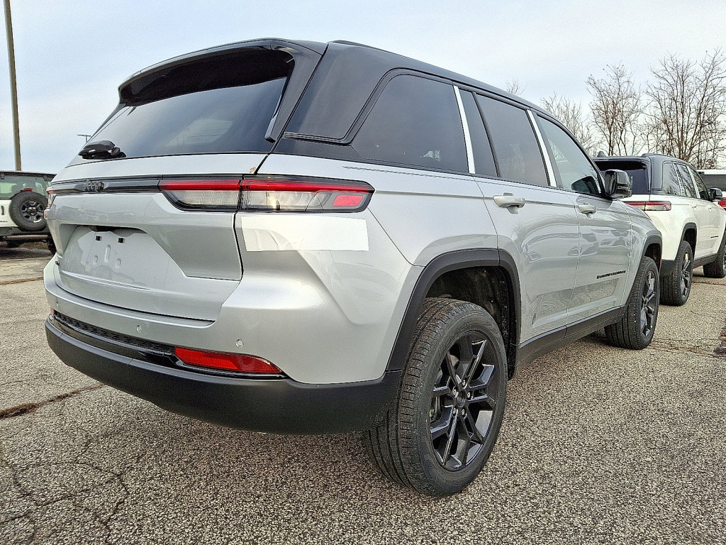 New 2025 Jeep Grand Cherokee Limited image 3