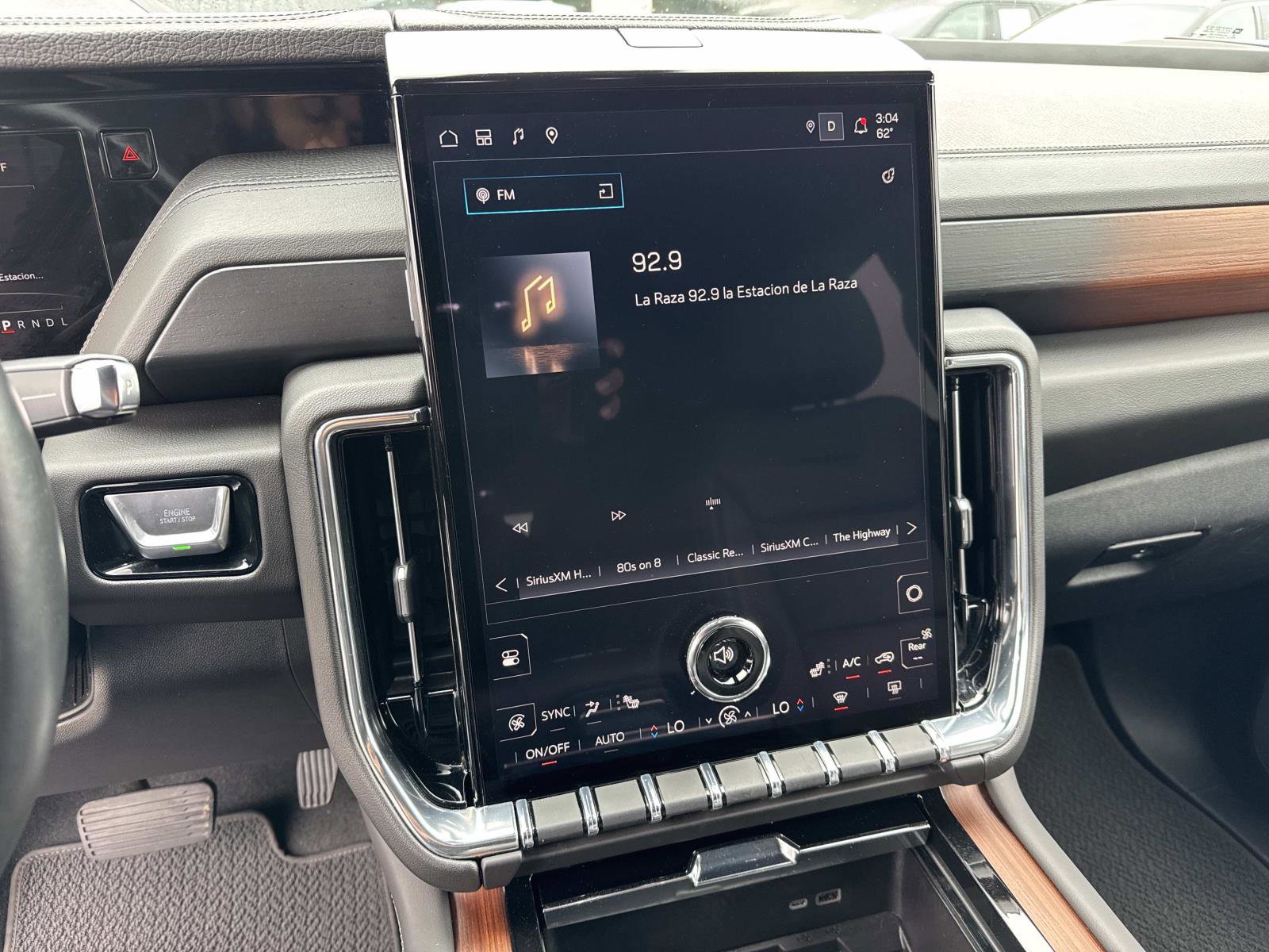 Used 2025 GMC Yukon Denali image 25