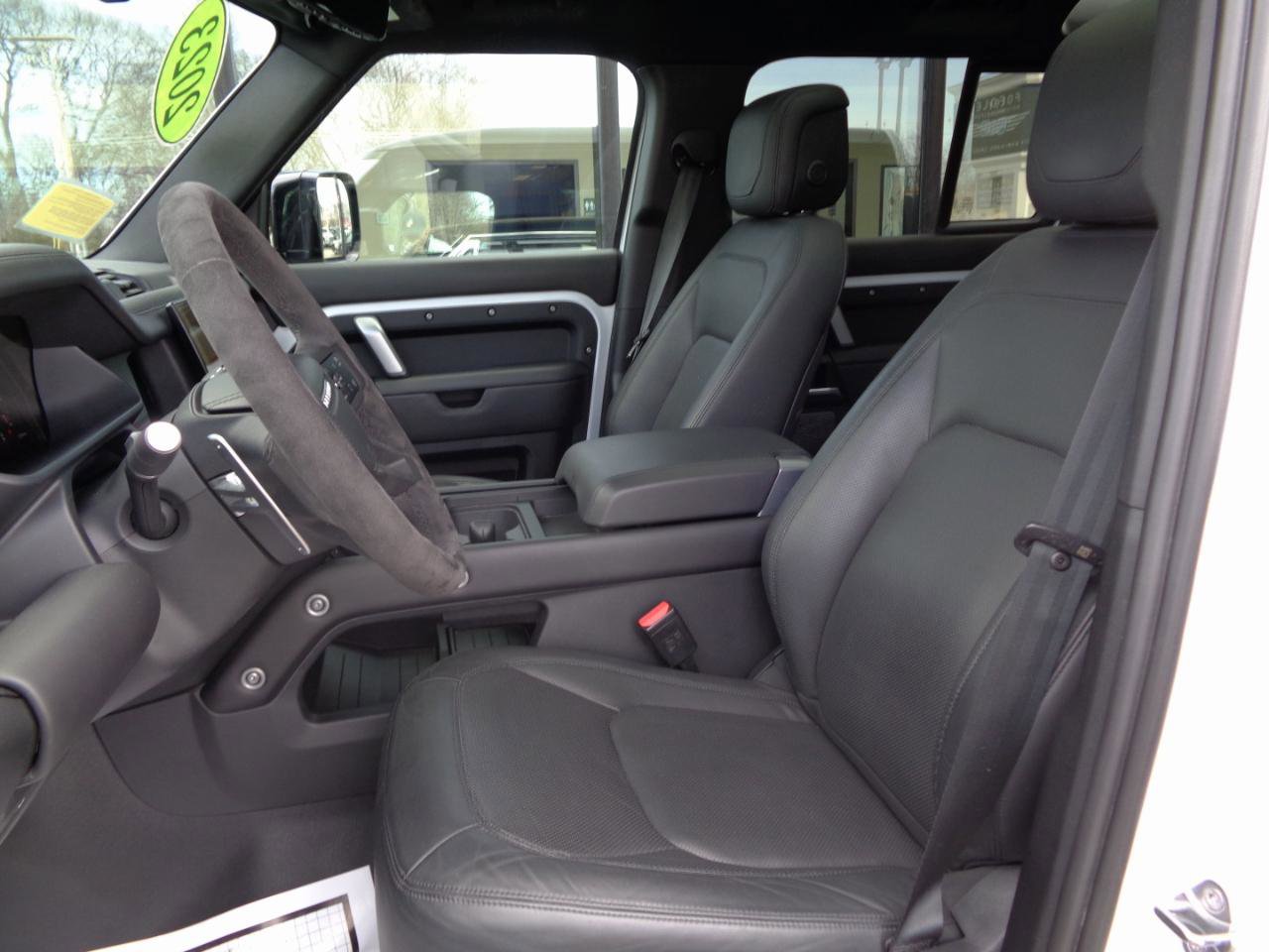 Used 2023 Land Rover Defender 110 V8 image 9