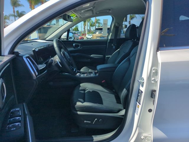 Certified 2025 Kia Sorento EX FWD image 15