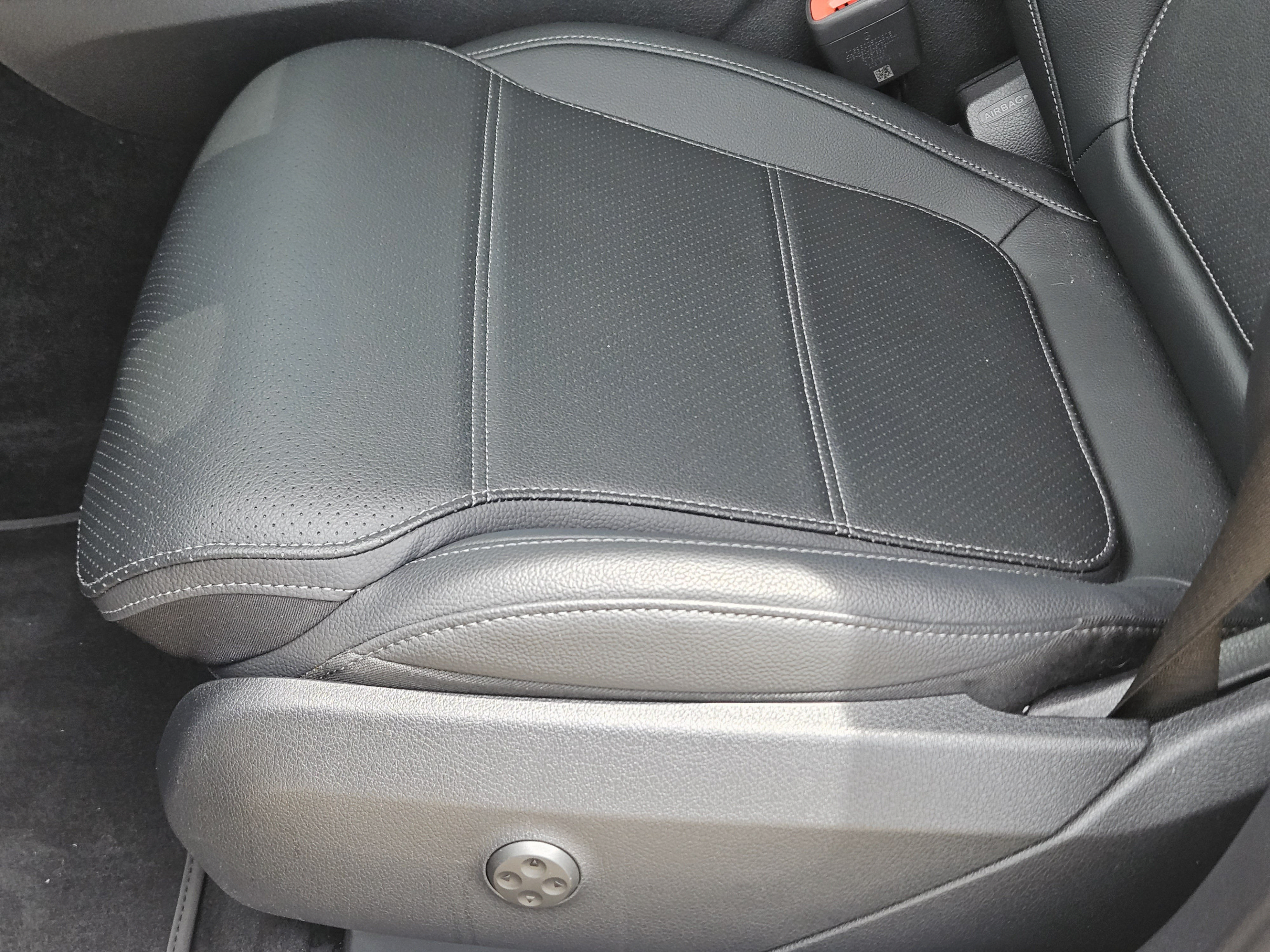 Certified 2026 Mercedes-Benz GLC 300 4MATIC image 14