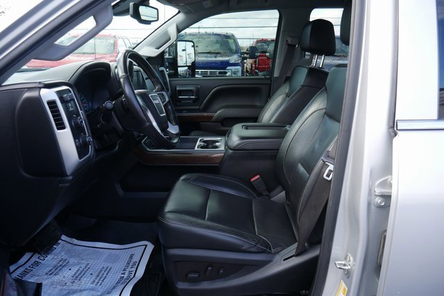 Used 2018 GMC Sierra 2500 SLT image 2