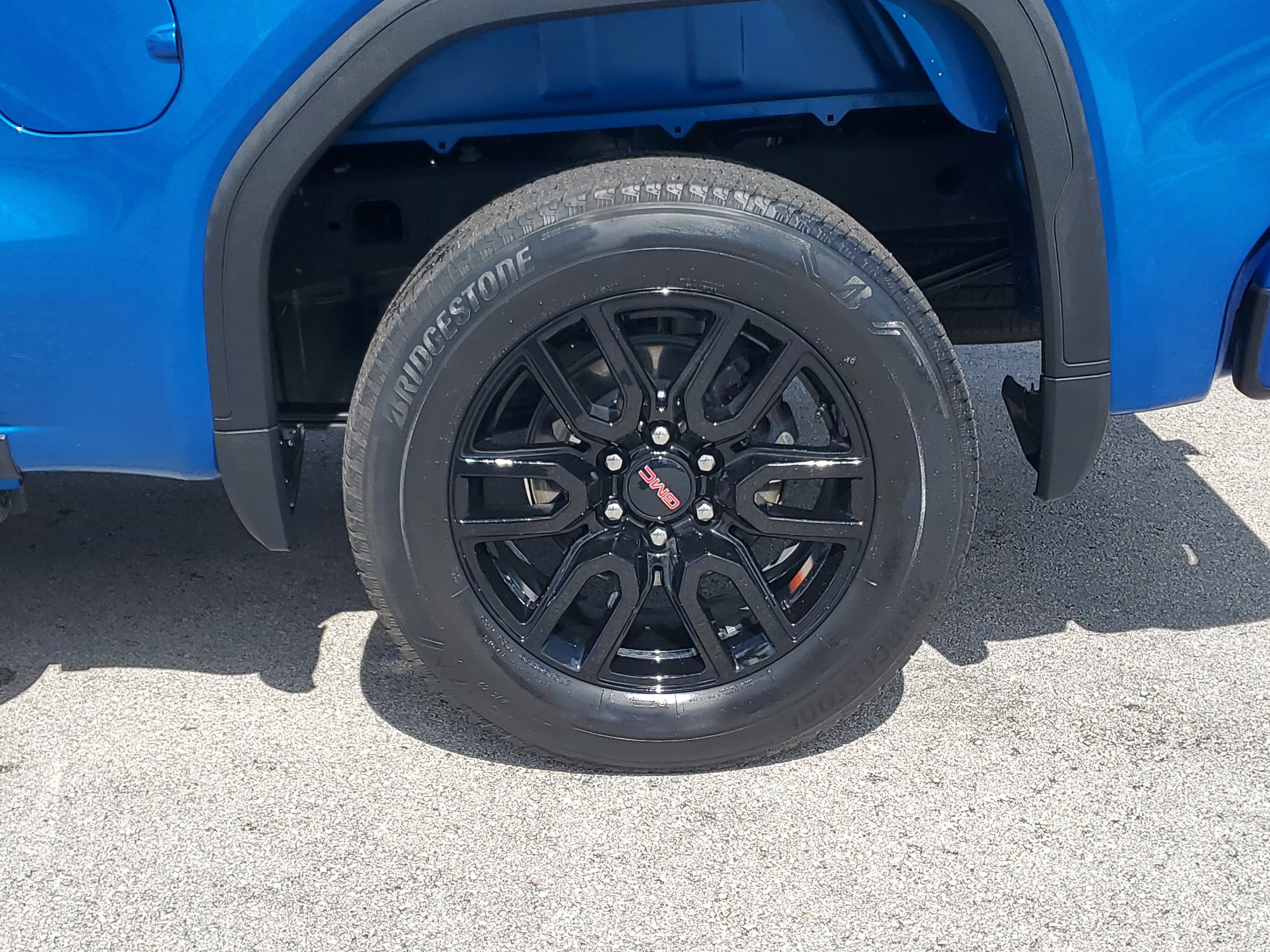 Used 2023 GMC Sierra 1500 Elevation image 25