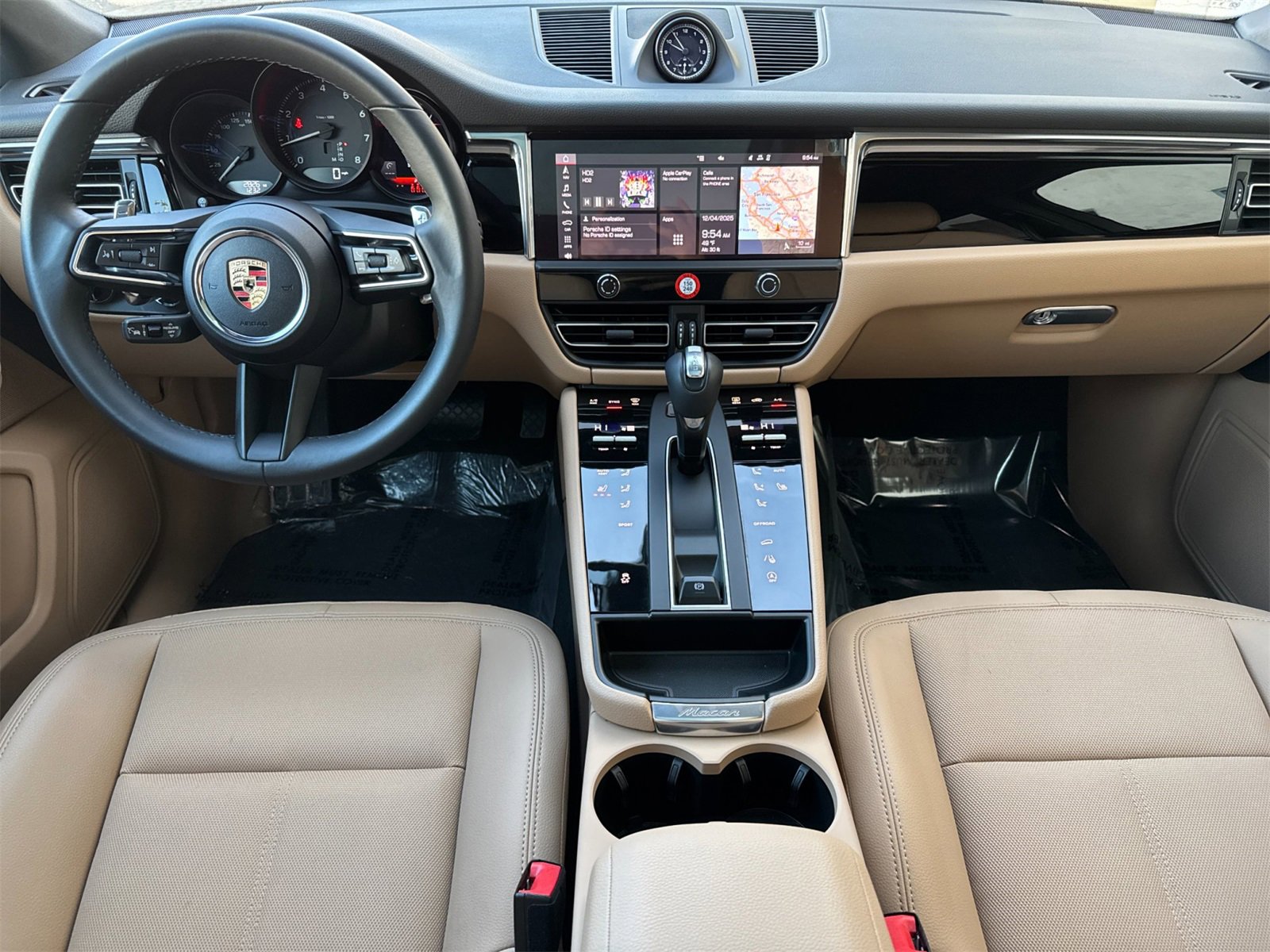 Used 2025 Porsche Macan image 6