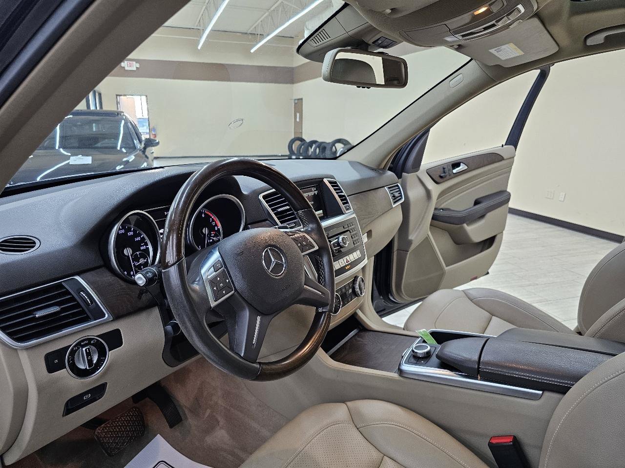 Used 2015 Mercedes-Benz ML 350 2WD w/ Premium 1 Package image 20