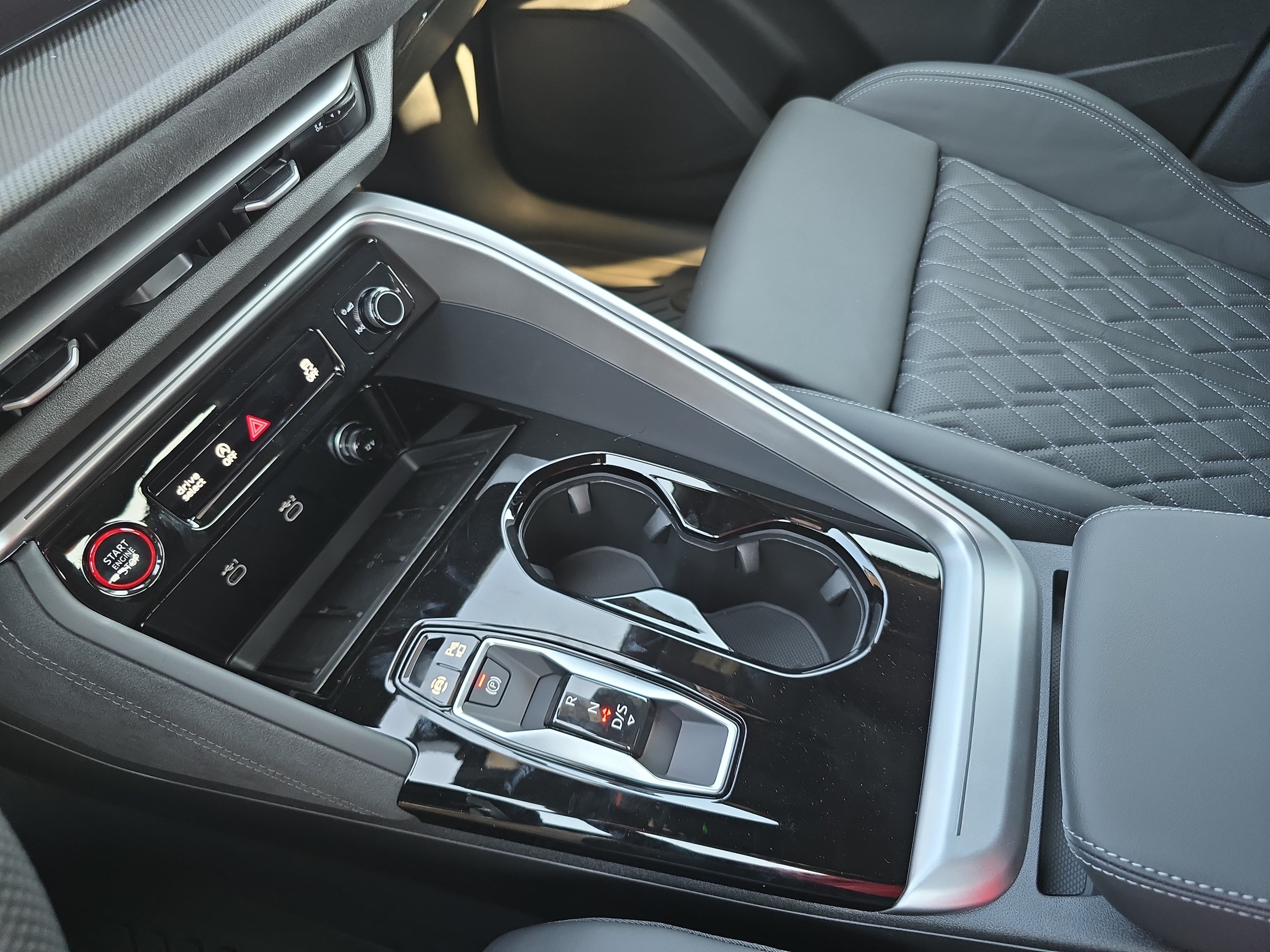 New 2026 Audi SQ5 Prestige AWD/4WD image 25