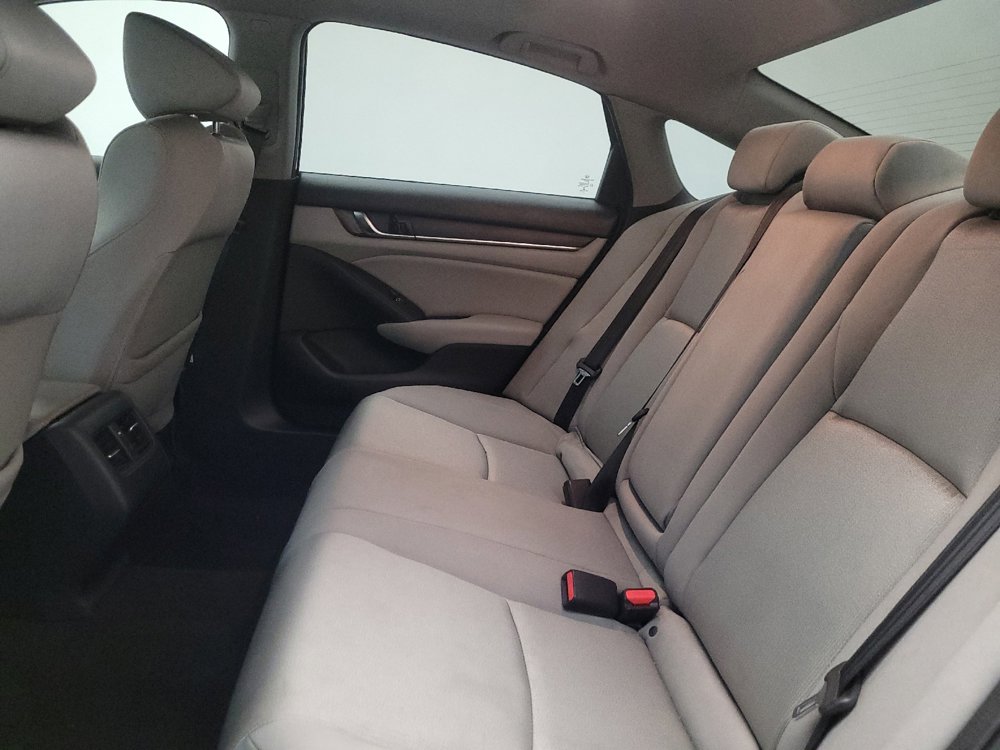 Used 2018 Honda Accord EX image 18