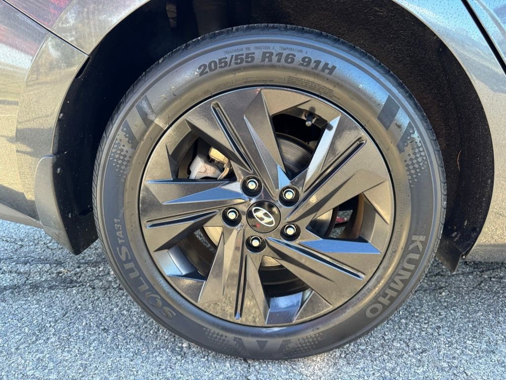 Used 2022 Hyundai Elantra SEL image 42