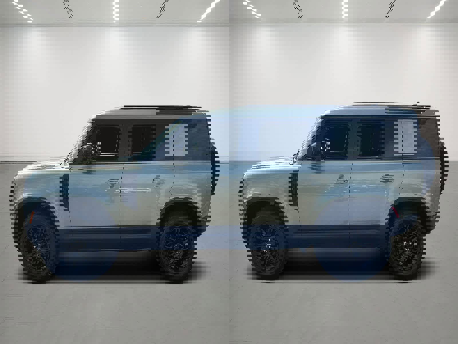 Used 2025 Land Rover Defender 110 S image 3