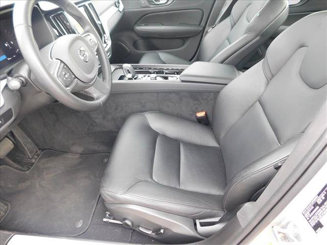 Used 2025 Volvo S60 B5 Core FWD image 23