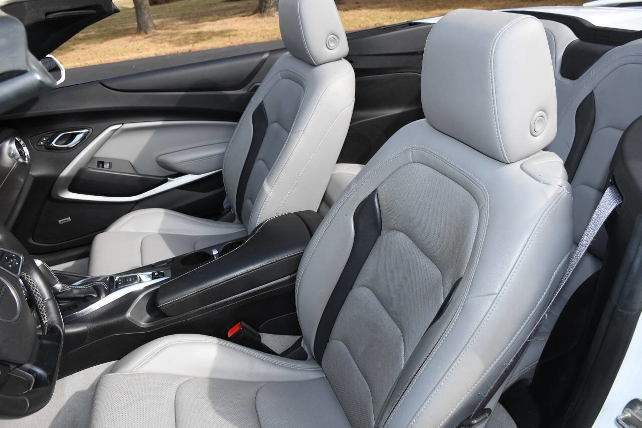 Used 2016 Chevrolet Camaro LT w/ RS Package image 21