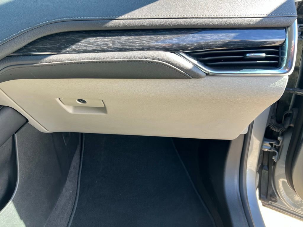 Used 2023 Cadillac XT4 Premium Luxury image 24