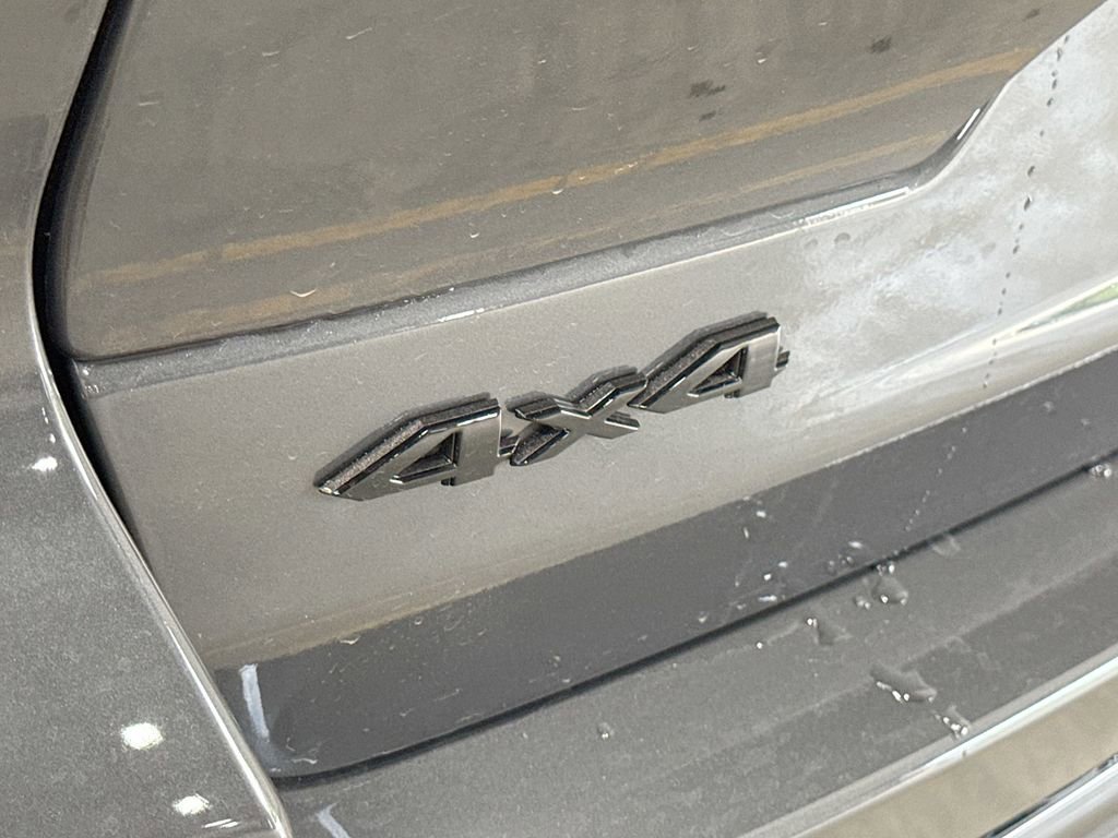 New 2025 Jeep Grand Cherokee Altitude image 49