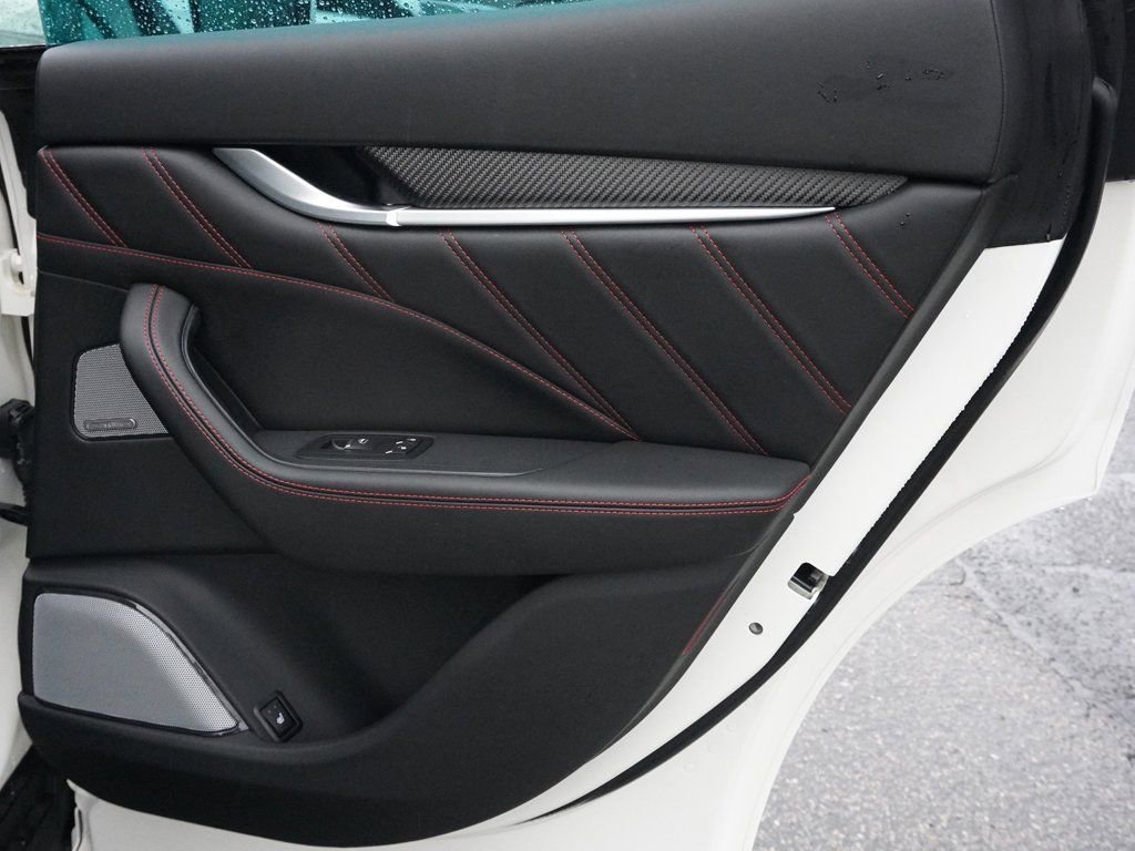 Used 2019 Maserati Levante S GranSport image 27