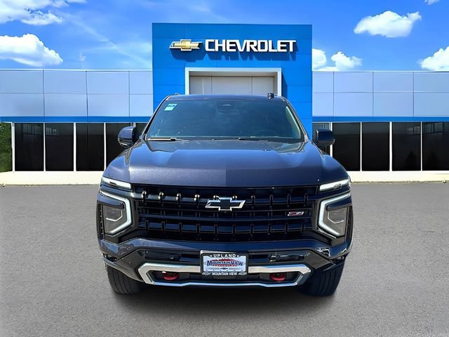Used 2025 Chevrolet Suburban Z71 AWD/4WD image 8