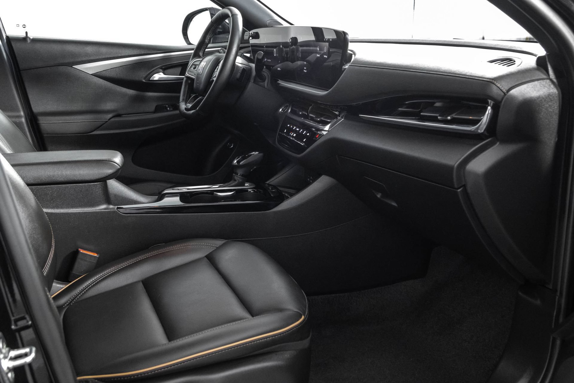 Used 2025 Buick Envista Avenir FWD image 42