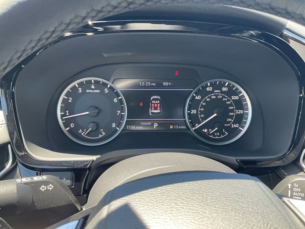 Used 2024 INFINITI QX60 Pure w/ Cargo Package image 18