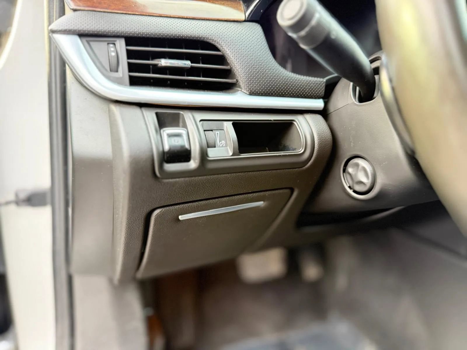 Used 2016 Cadillac XTS Luxury image 20