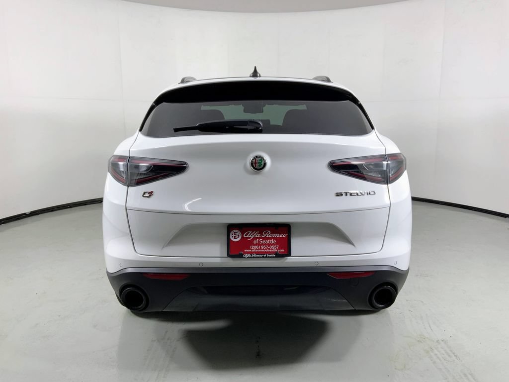 New 2025 Alfa Romeo Stelvio Sprint w/ Convenience Package AWD/4WD image 11