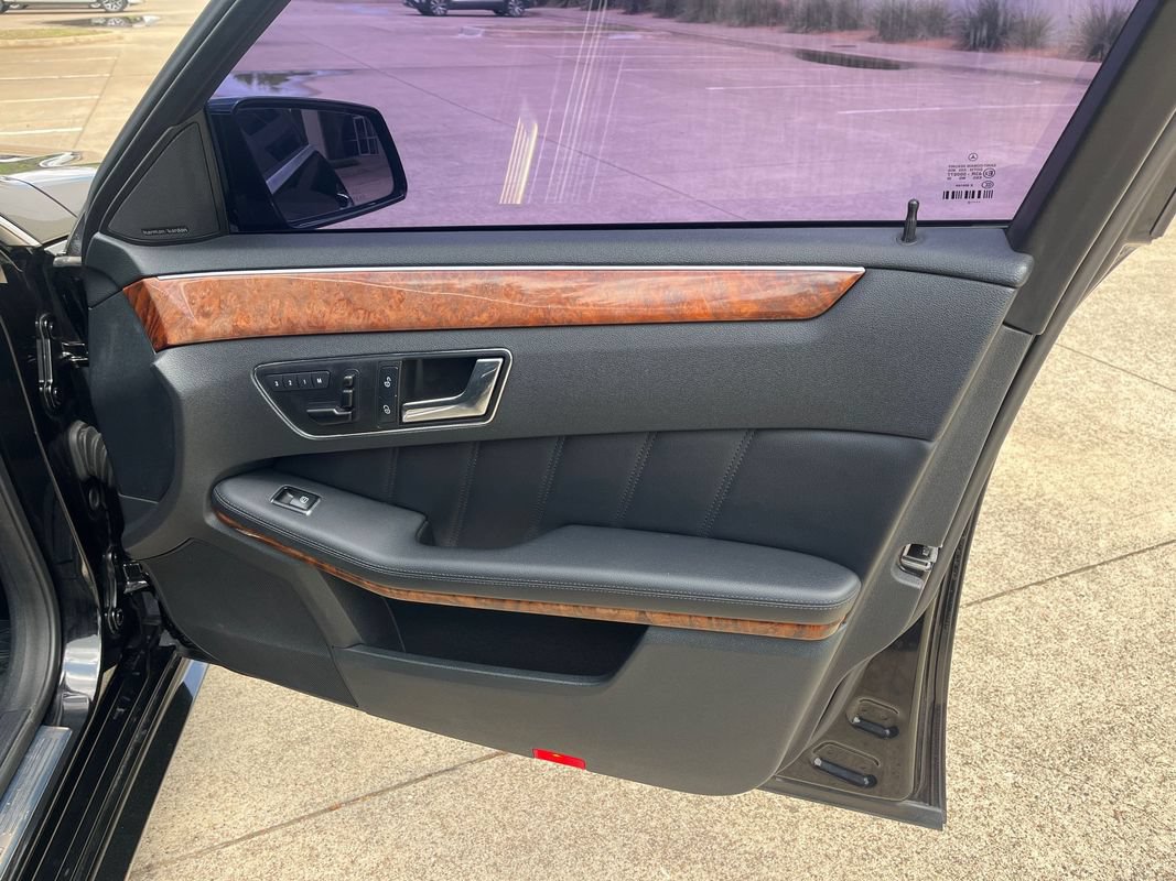 Used 2010 Mercedes-Benz E 350 Sedan image 20