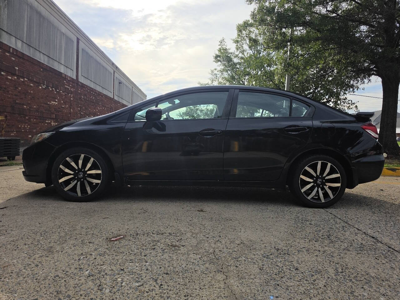 Used 2015 Honda Civic EX-L image 4