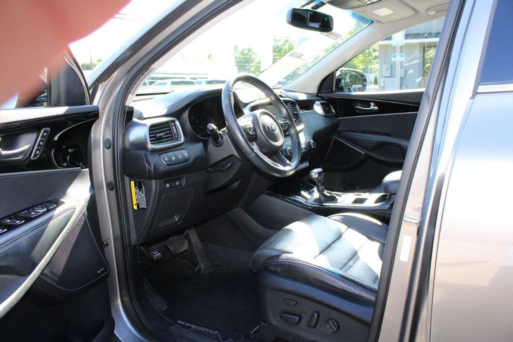 Used 2017 Kia Sorento SX FWD image 13
