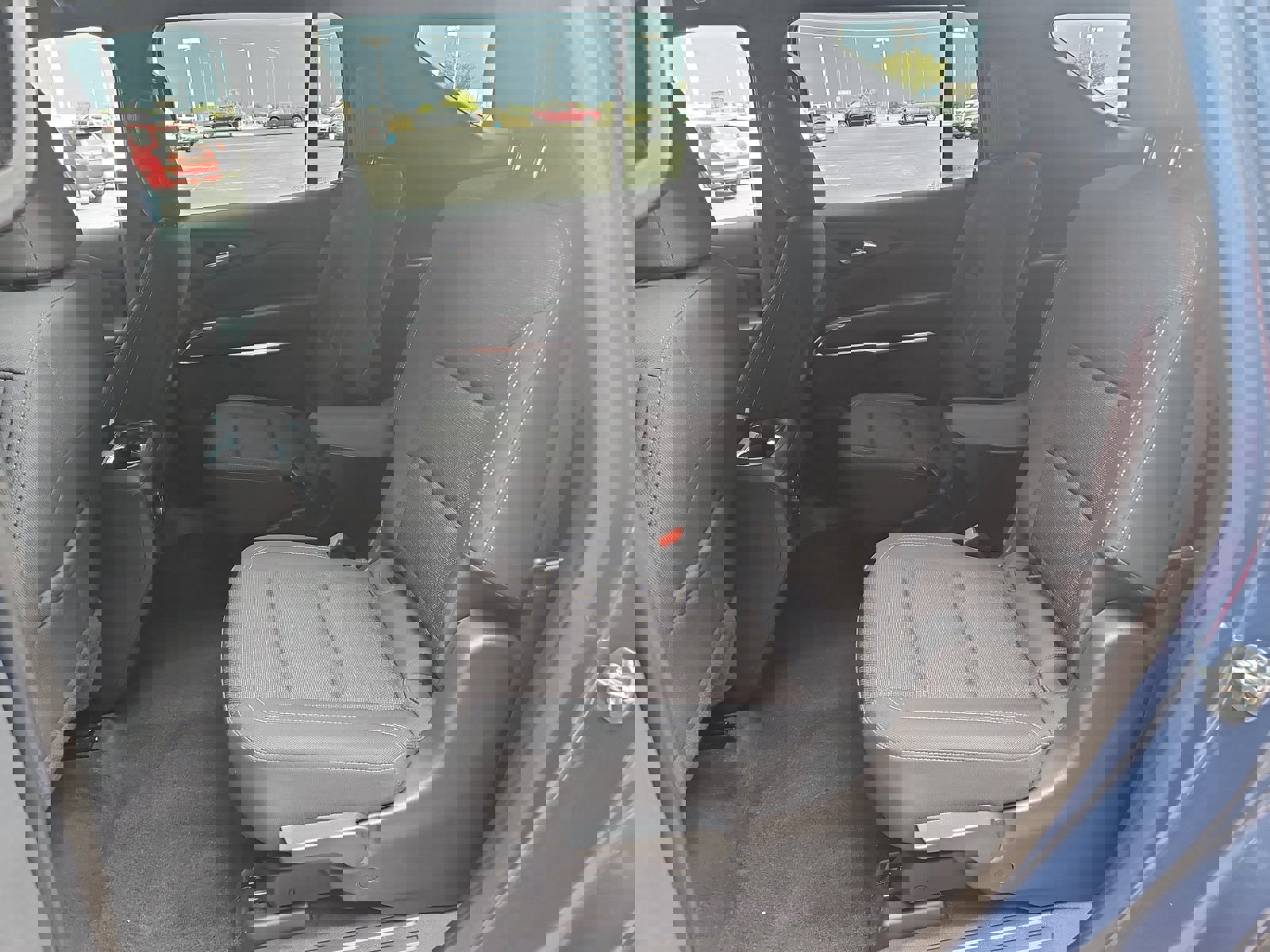 Used 2025 Chevrolet Traverse LT image 19