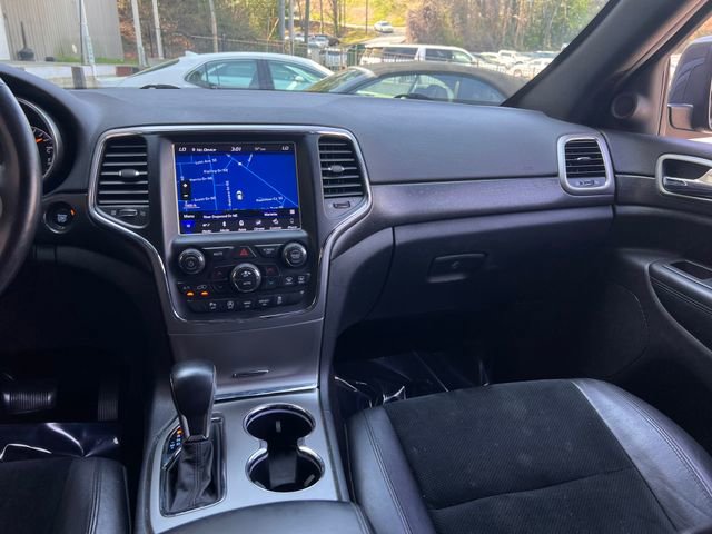 Used 2018 Jeep Grand Cherokee Altitude image 14