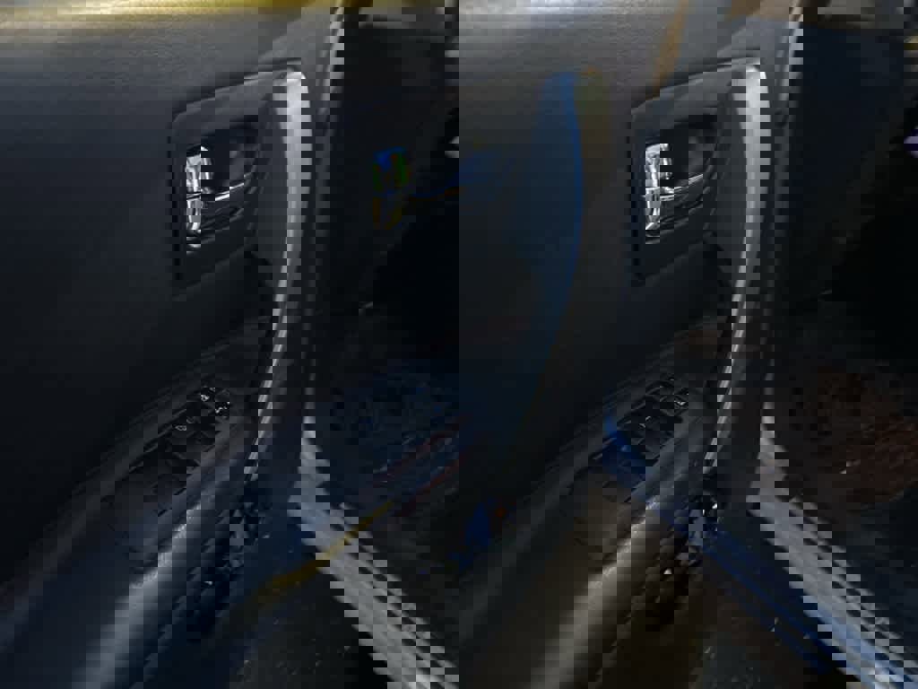 Used 2011 Nissan Rogue SV w/ SL Pkg image 14