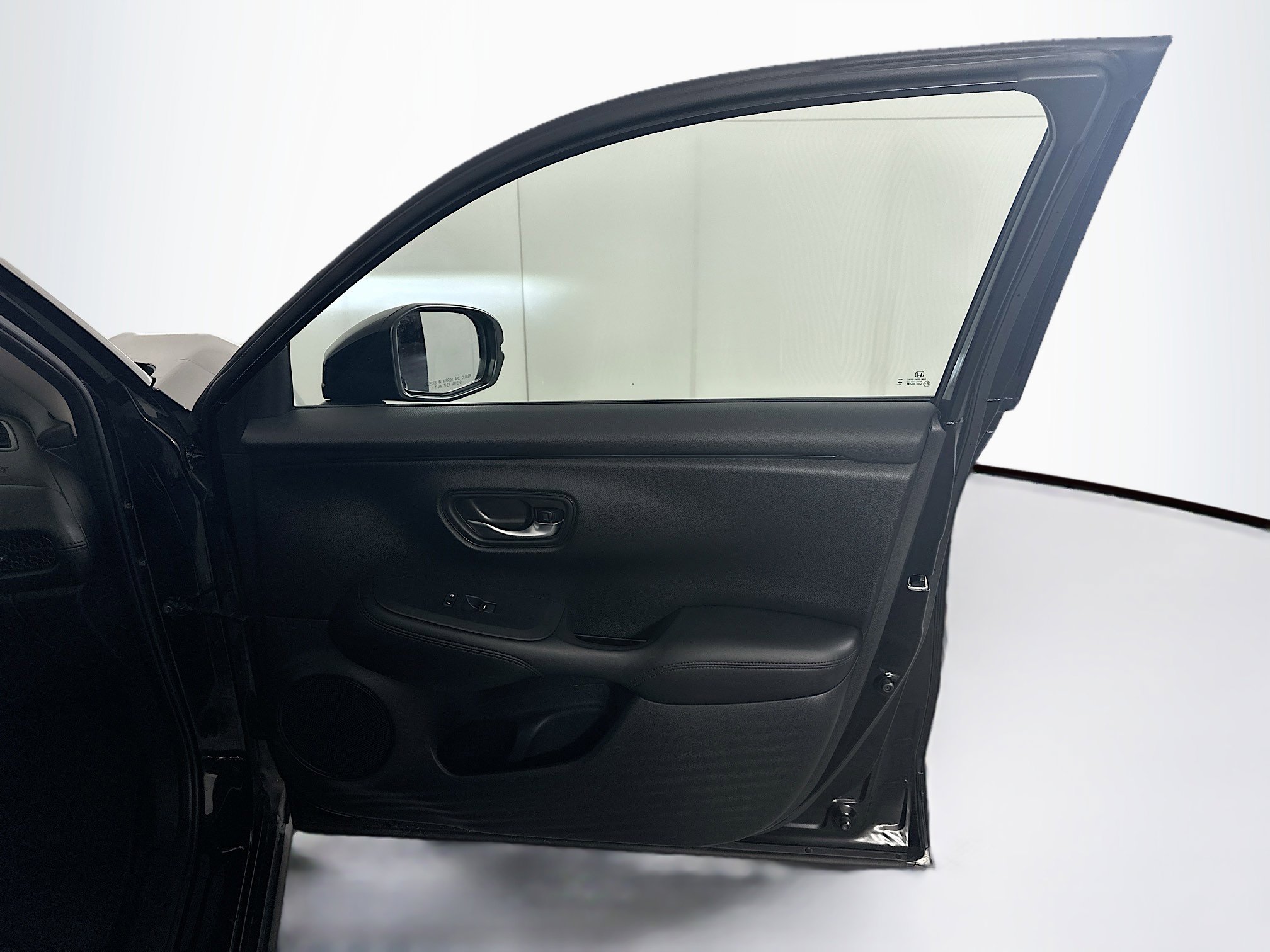 Used 2024 Honda HR-V LX image 29